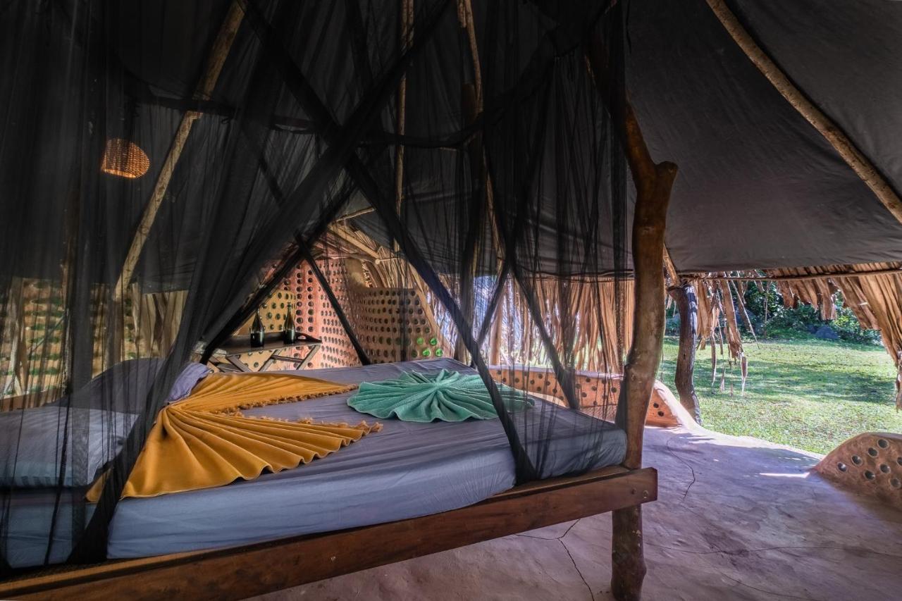 Banyan Camp Villa Hambegamuwa Kültér fotó