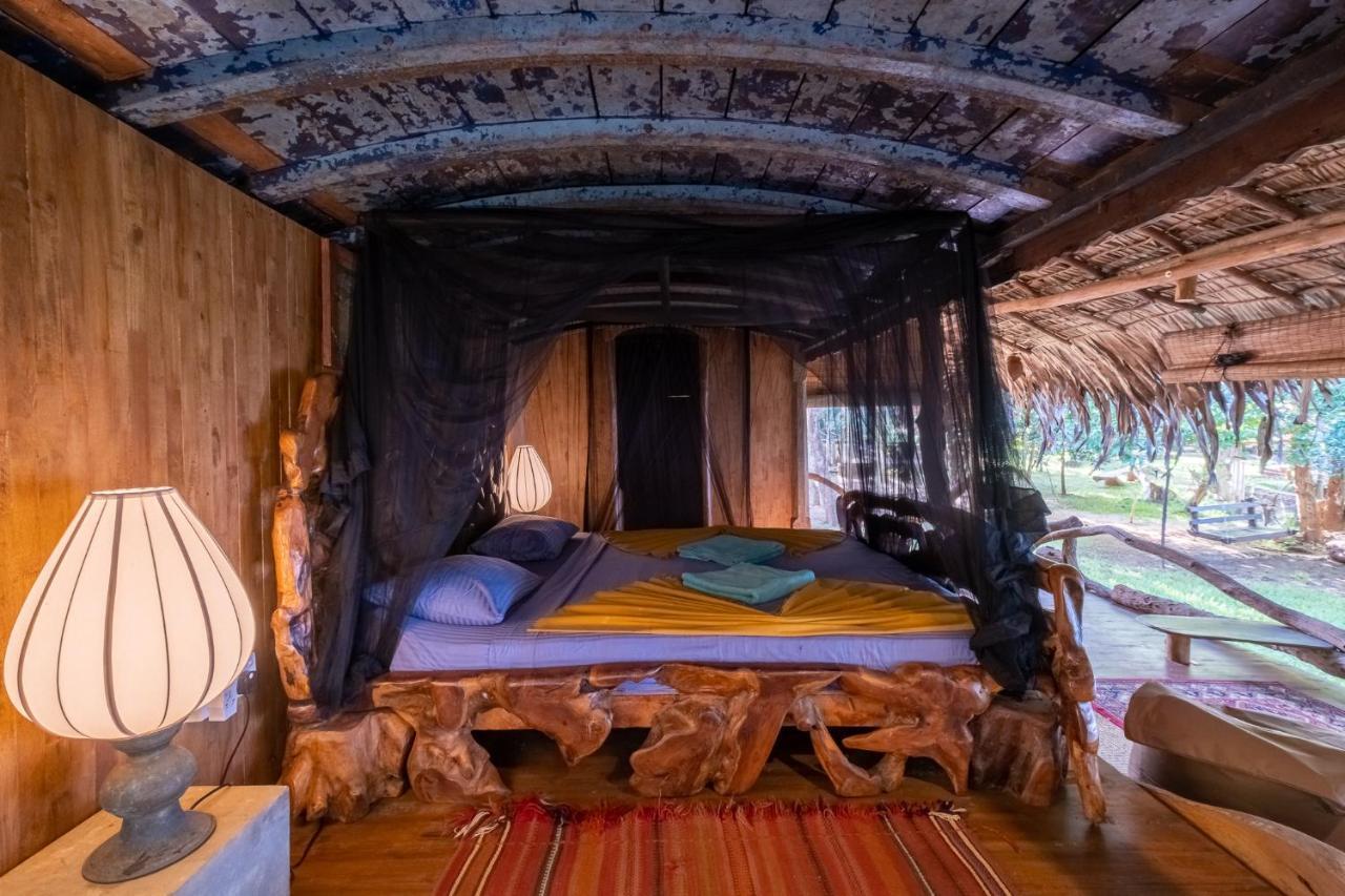 Banyan Camp Villa Hambegamuwa Kültér fotó