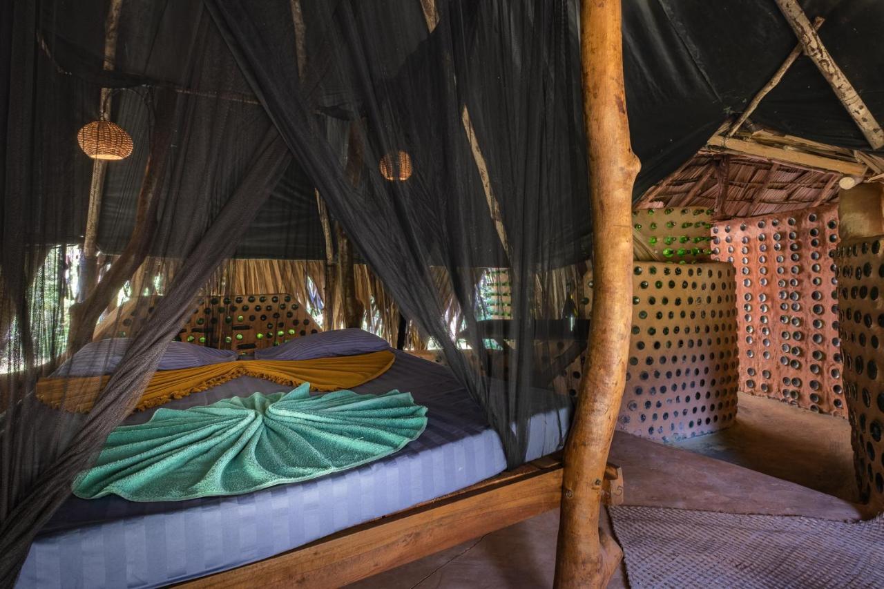 Banyan Camp Villa Hambegamuwa Kültér fotó