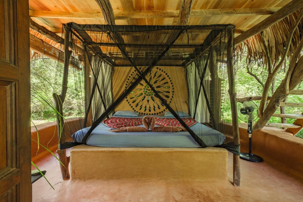 Banyan Camp Villa Hambegamuwa Kültér fotó
