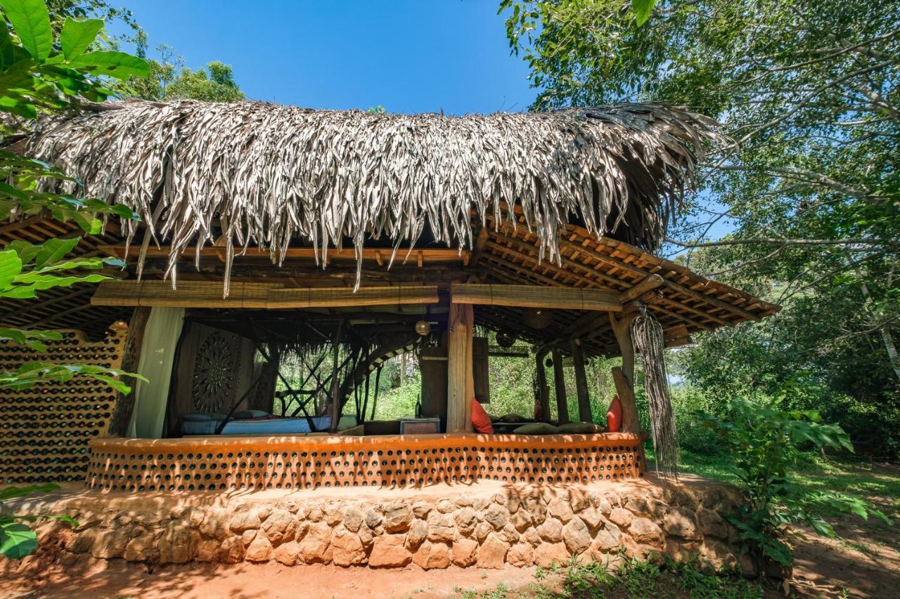 Banyan Camp Villa Hambegamuwa Kültér fotó