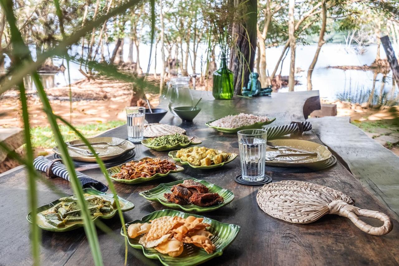 Banyan Camp Villa Hambegamuwa Kültér fotó